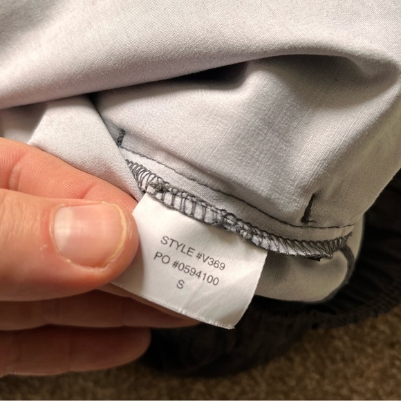 Mens Vuori 6” Linerless Cape Shorts Size Small - Picture 6 of 9